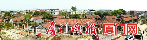 东美村还有多处闽南风格红砖古厝群落。